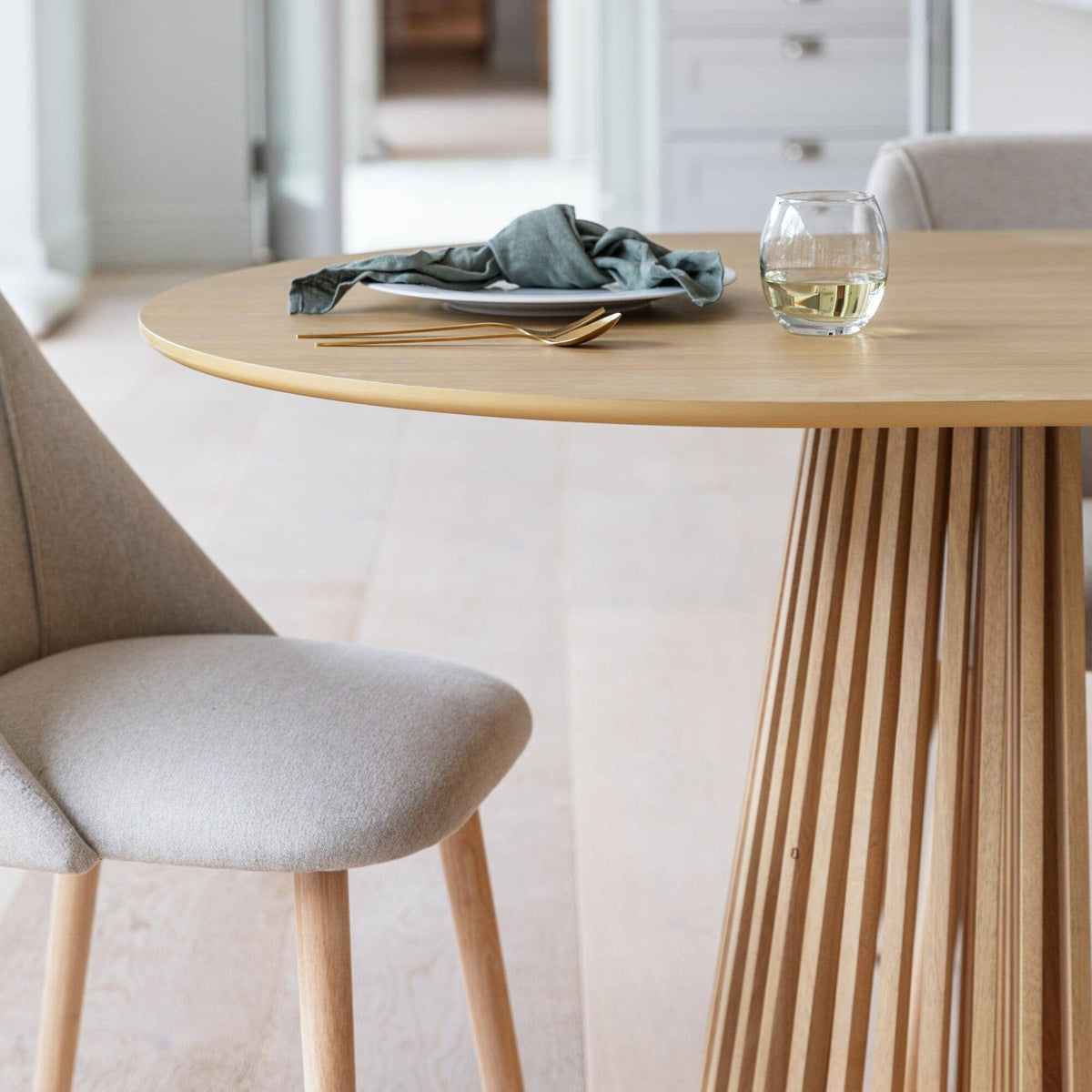Willow Pale Oak  Dining Table Set - 6 Seater - Freya Sand Dining Chairs - Whitewash Legs