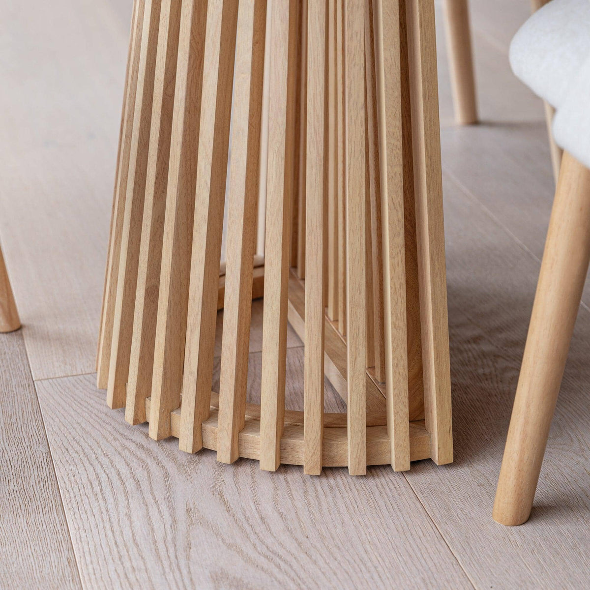 Willow Pale Oak  Dining Table Set - 6 Seater - Freya Sand Dining Chairs - Whitewash Legs