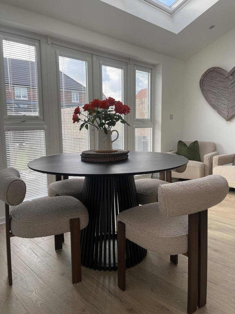 Willow Black Round Dining Table