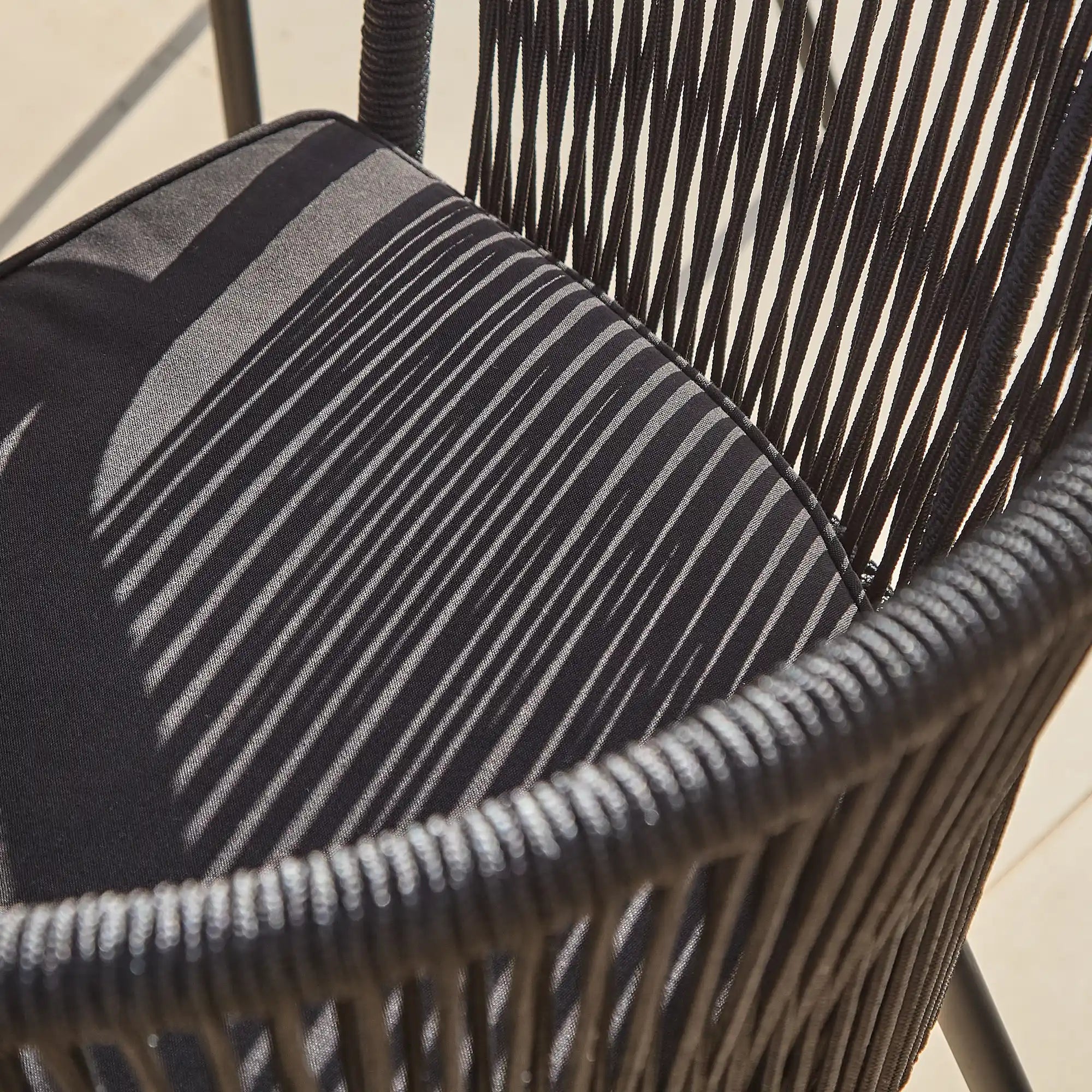 Hali 6 Seater Wooden Outdoor Dining Set with Hali Black Chairs & Cream Lean Over Parasol - 175cm - Image 10