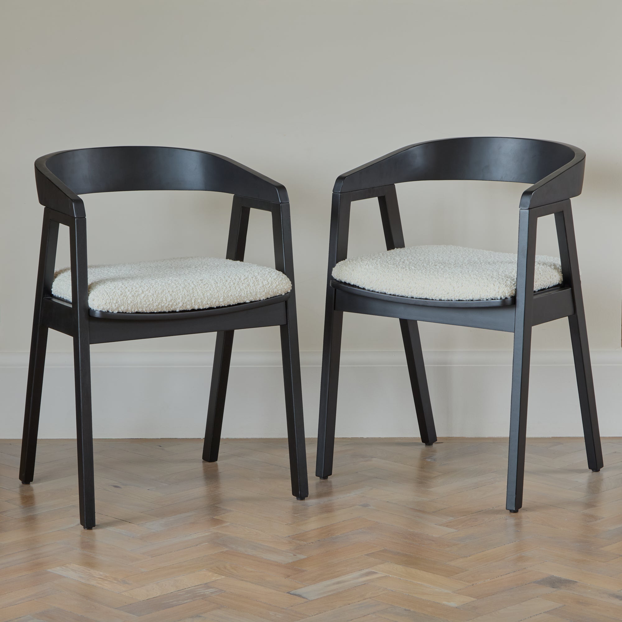 Charlotte Black Oak Round Dining Table Set - 4 Seater - Ella Black Oak Carver Chairs - Off White Boucle - Image 3