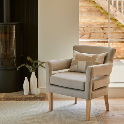 Outlet - Grace Soft Beige Armchair - Whitewash Oak Legs