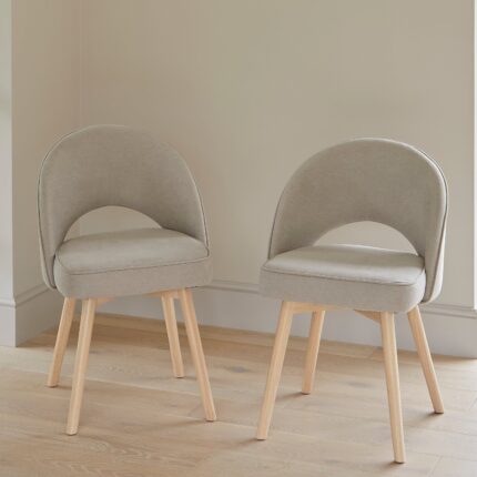Outlet - Marilyn Dining Chairs - Set of 2 - Soft Beige with Whitewash Oak Legs
