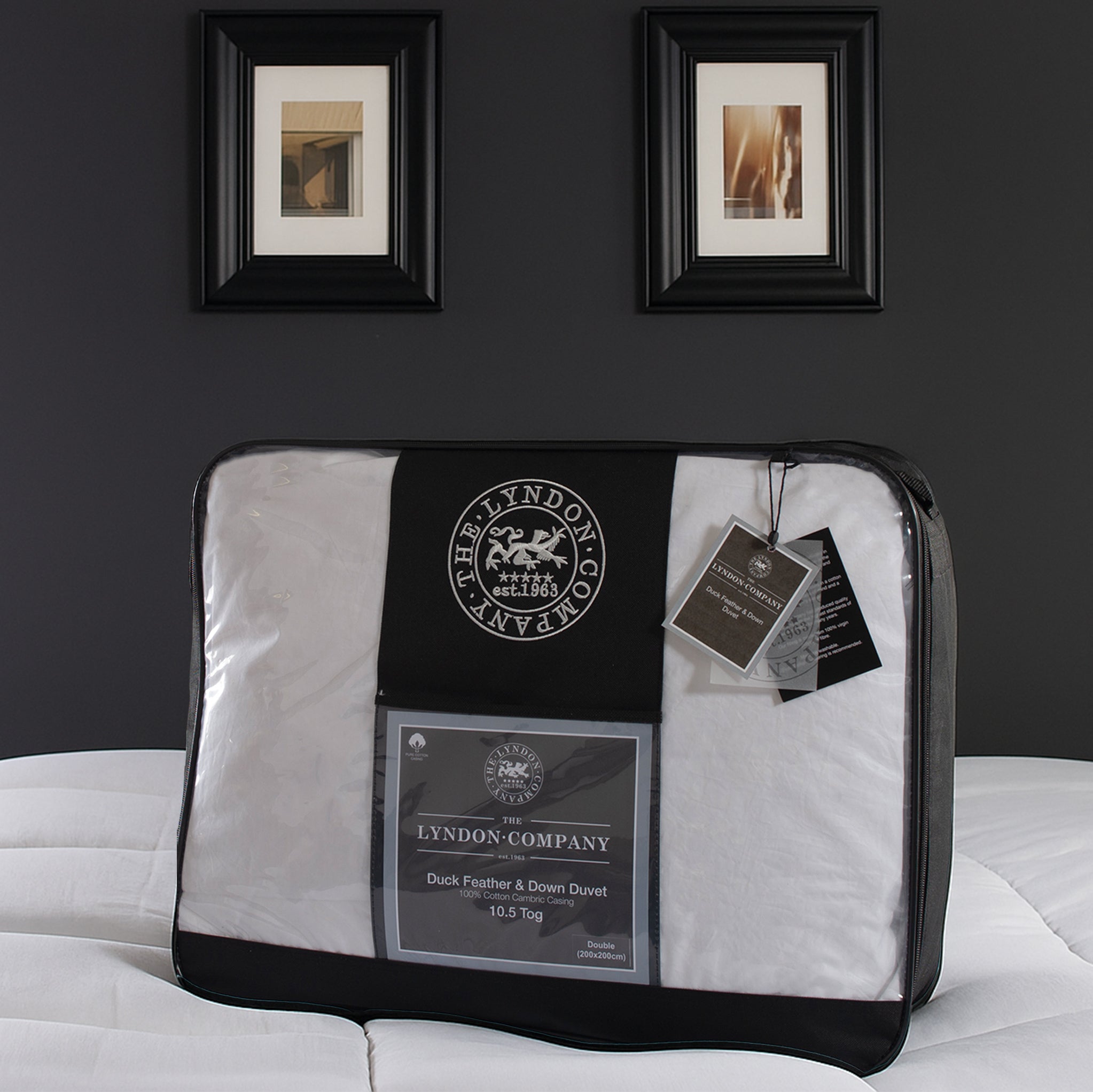 DEY0150-Duck-Feather-_-Down-10.5-Tog-Duvet-Single-Life2 Duck Feather & Down 10.5 Tog Duvet - Image 1