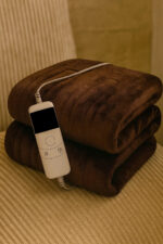 Brown Electric Fleece Throw Blanket 10 Heat Settings 120 x 160cm - Image 3