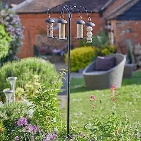 51UZVMLqCzL._AC_SX466 Traditional 4 Arm Complete Quartet Wild Bird Feeding Station - Image 1