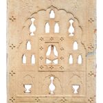 Carved Stone Mughal Jharoka From Jaisalmer - 19th Century - Image 2