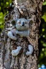 Peeking Koala Tree Hugger Resin Garden Ornament Outdoor Decoration - Image 5